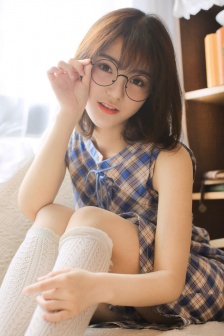 SM调教乳夹哭叫求饶H